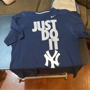 Nike Yankees- Just Do It- Men’s XL